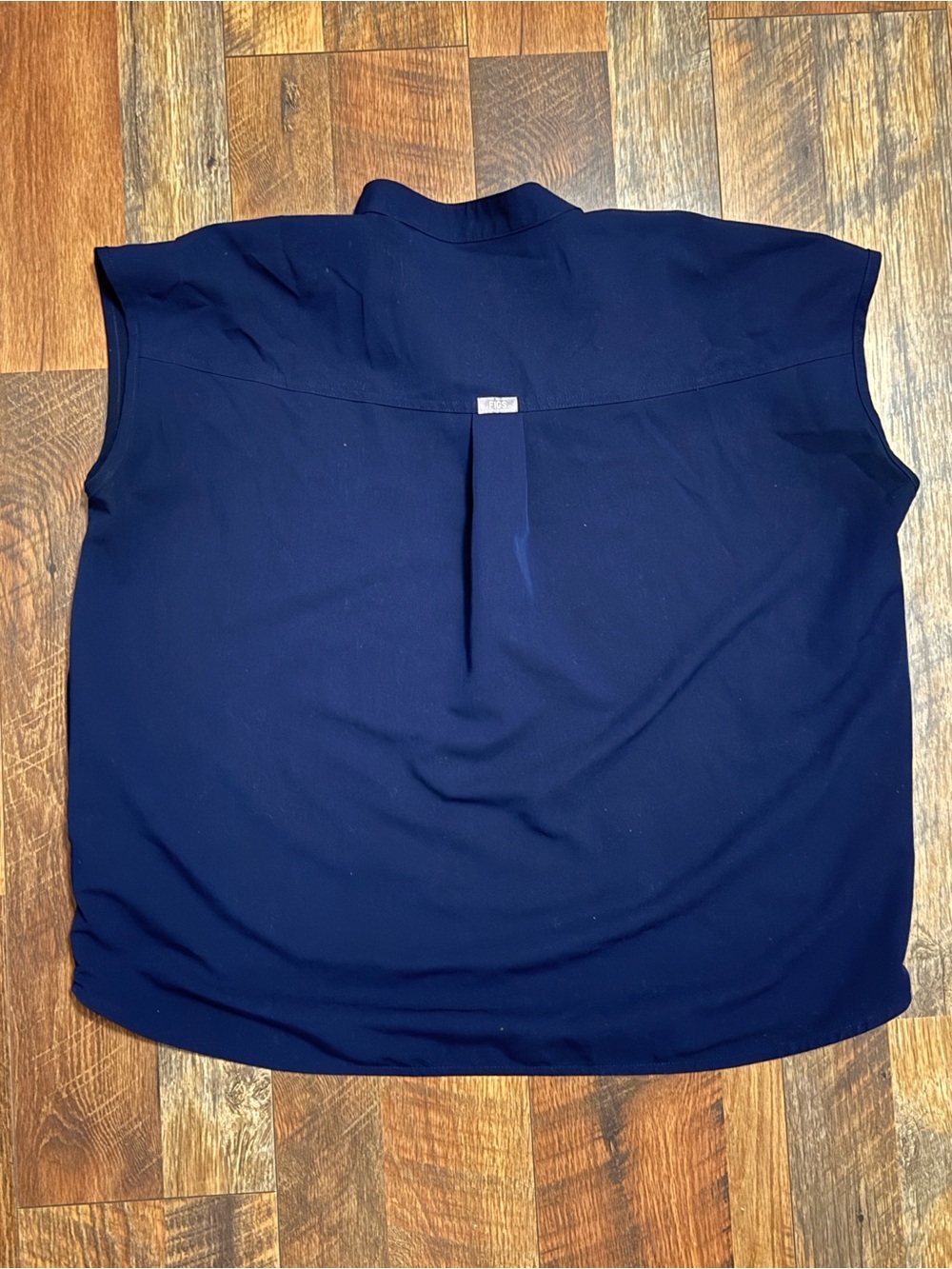 FIGS Rafaela scrub top navy size large L - Picture 4 of 5